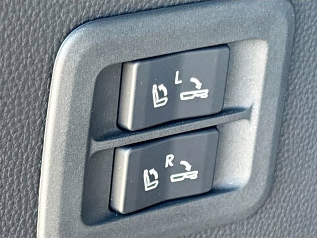 New 2026 Lexus LX 600 4WD w/ Premium Package image 13