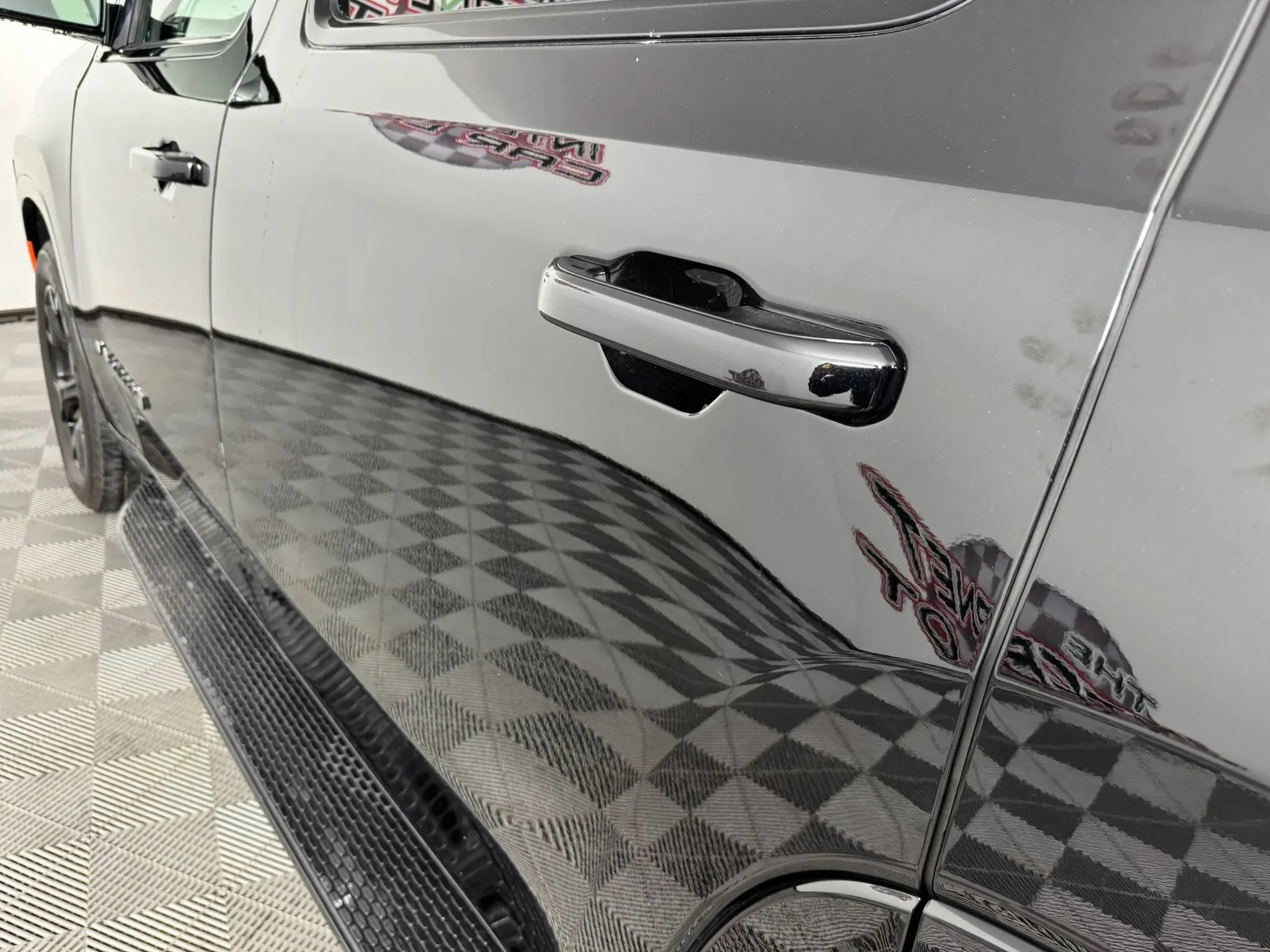 Used 2025 Jeep Wagoneer Series II AWD/4WD image 26