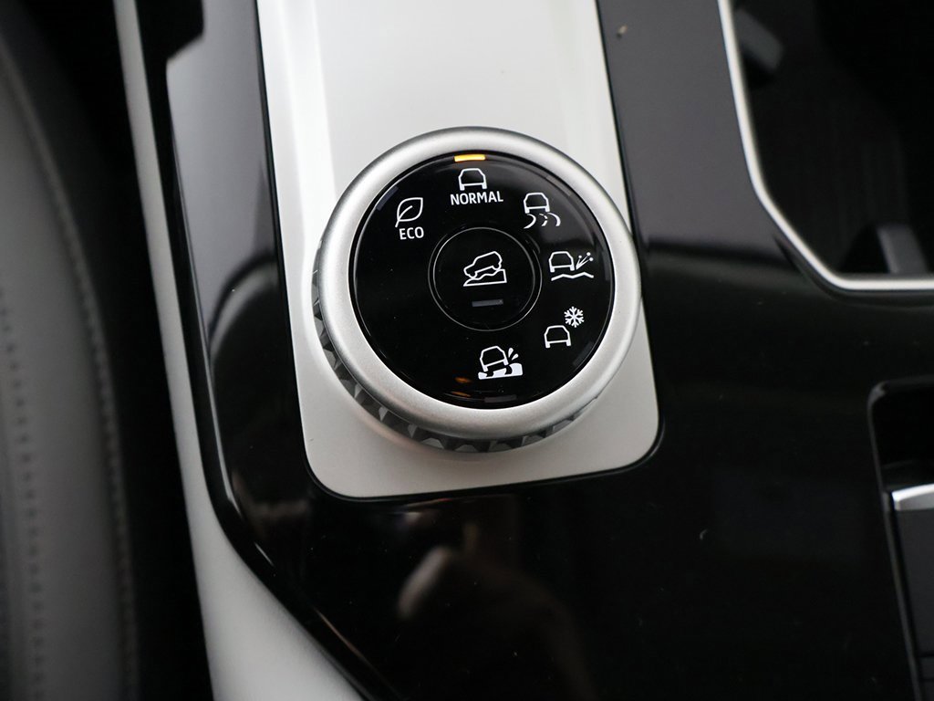 New 2025 Mitsubishi Outlander SE image 53