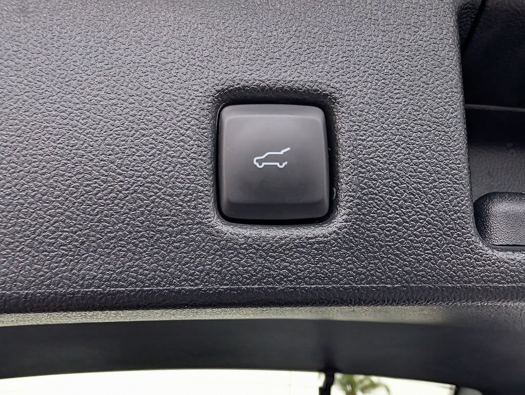 Used 2024 Ford Escape SE FWD image 12