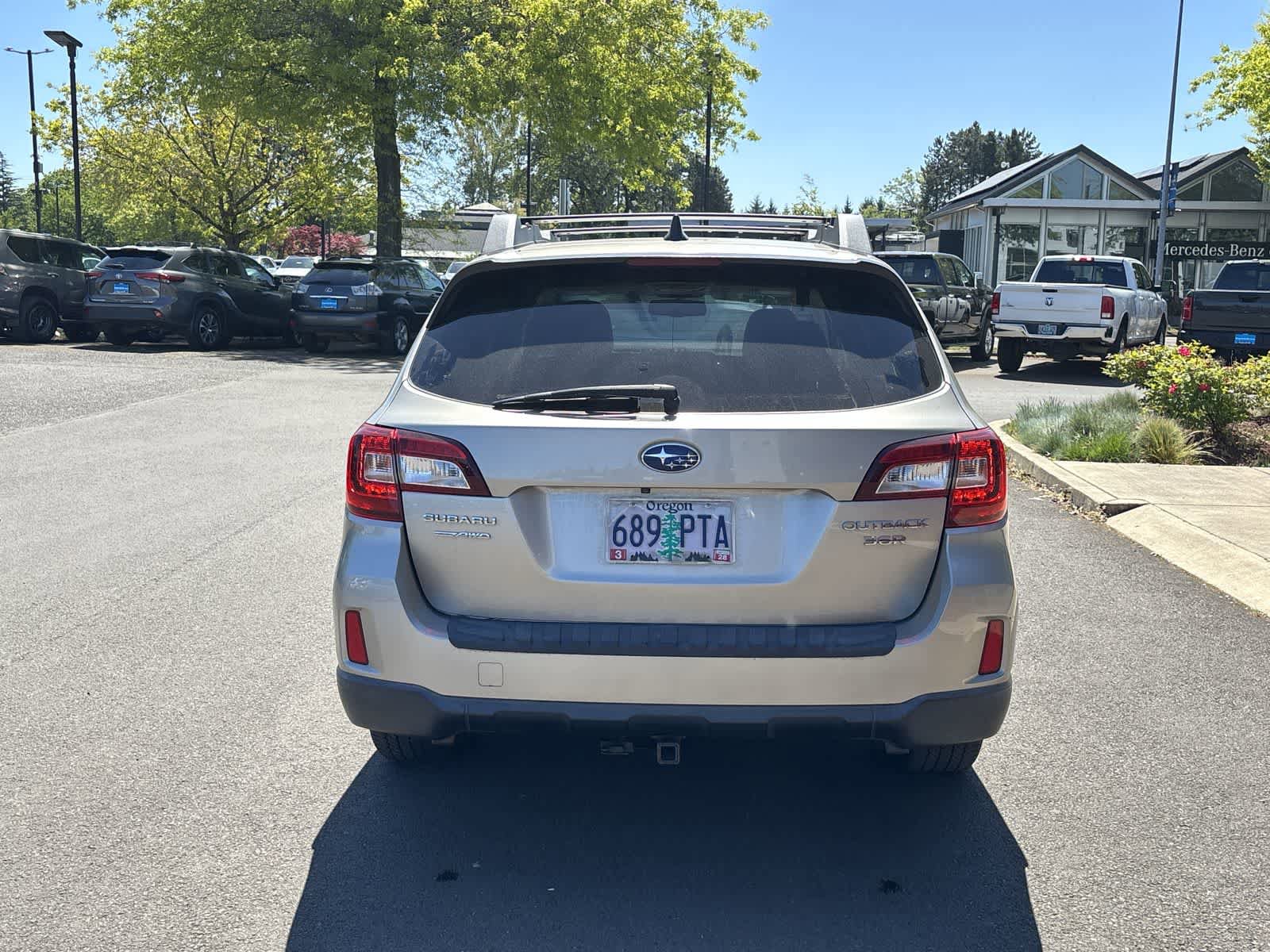 Used 2016 Subaru Outback 3.6R Limited AWD/4WD image 4