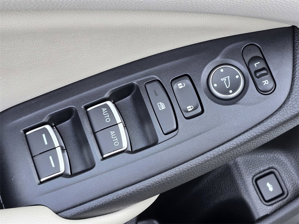 Used 2021 Honda Accord EX image 16