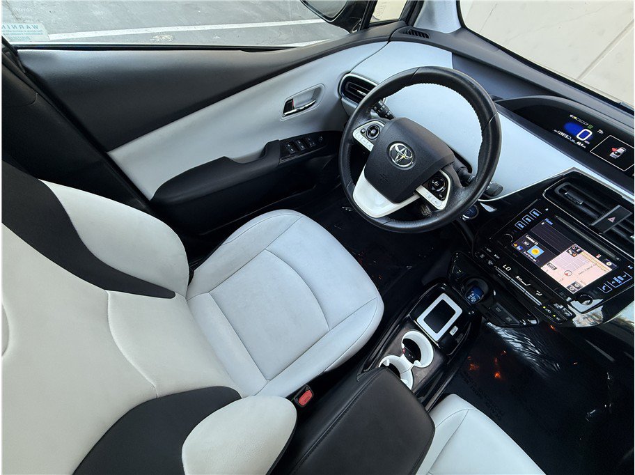 Used 2016 Toyota Prius Three Touring FWD image 10