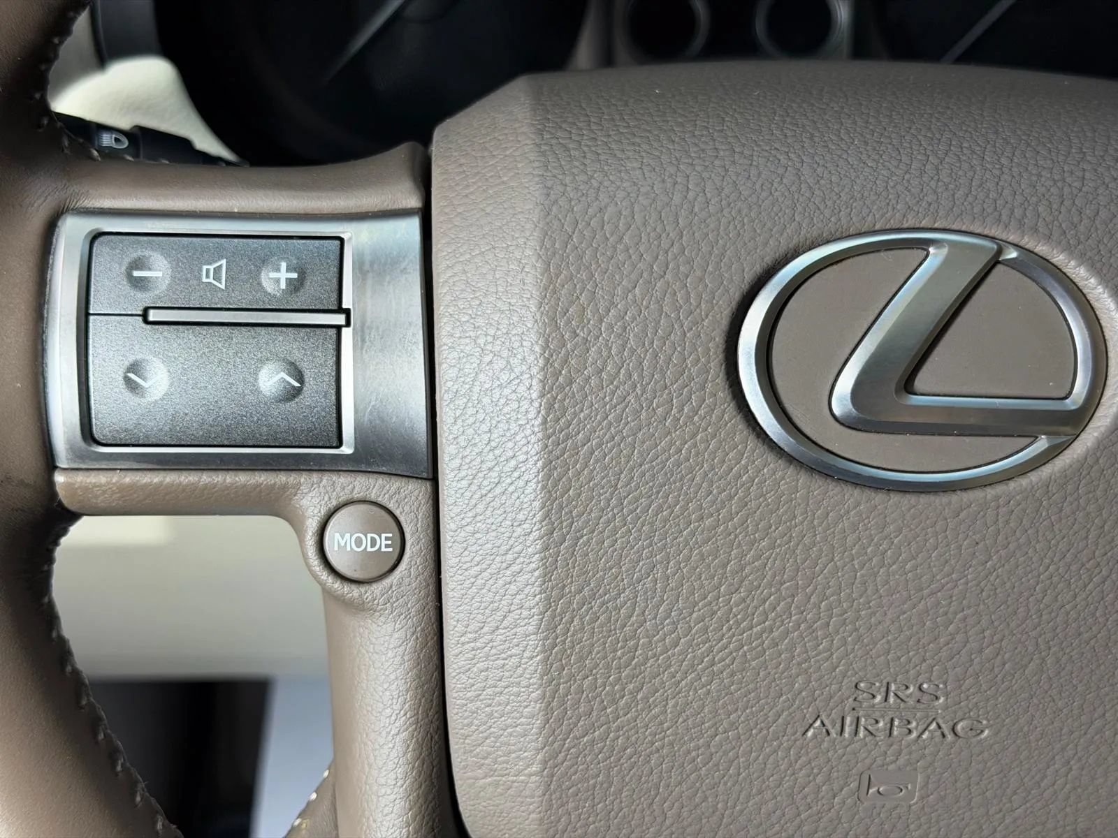 Used 2015 Lexus GX 460 w/ Premium Package AWD/4WD image 34