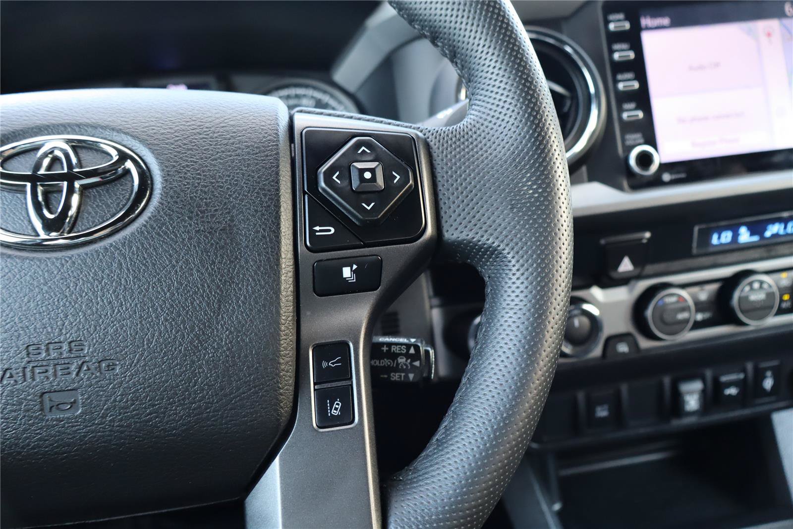 Used 2023 Toyota Tacoma TRD Sport AWD/4WD image 17