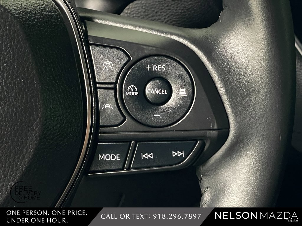 Used 2024 Toyota Corolla SE image 25