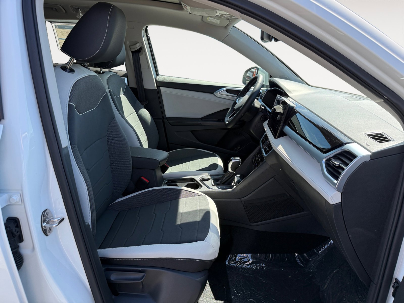 New 2026 Volkswagen Taos SE AWD/4WD image 19