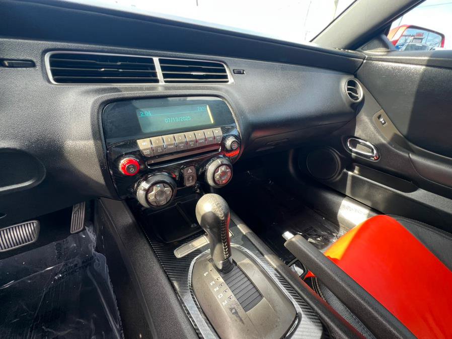 Used 2010 Chevrolet Camaro SS RWD image 11