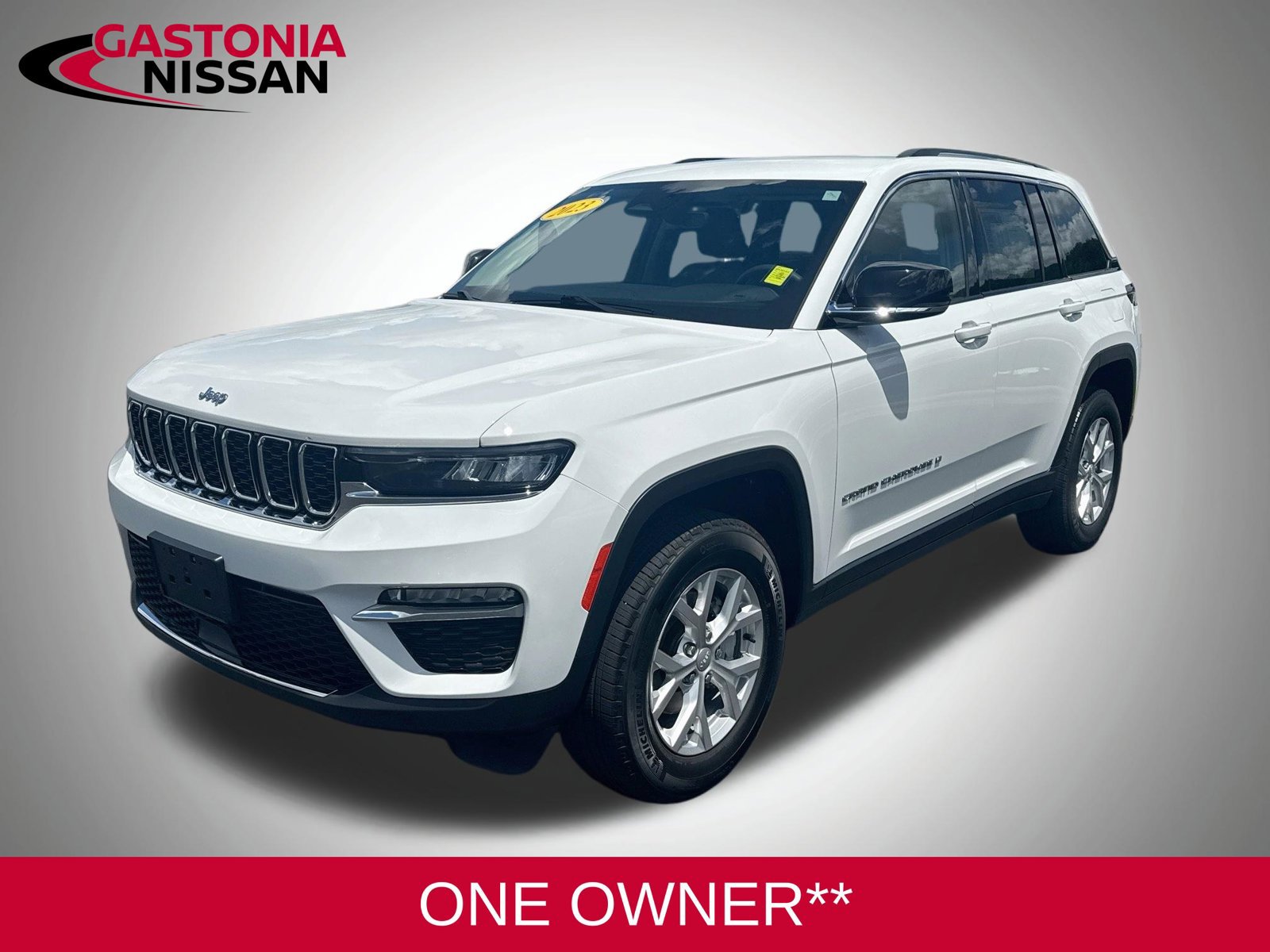 Used 2023 Jeep Grand Cherokee Limited AWD/4WD image 3
