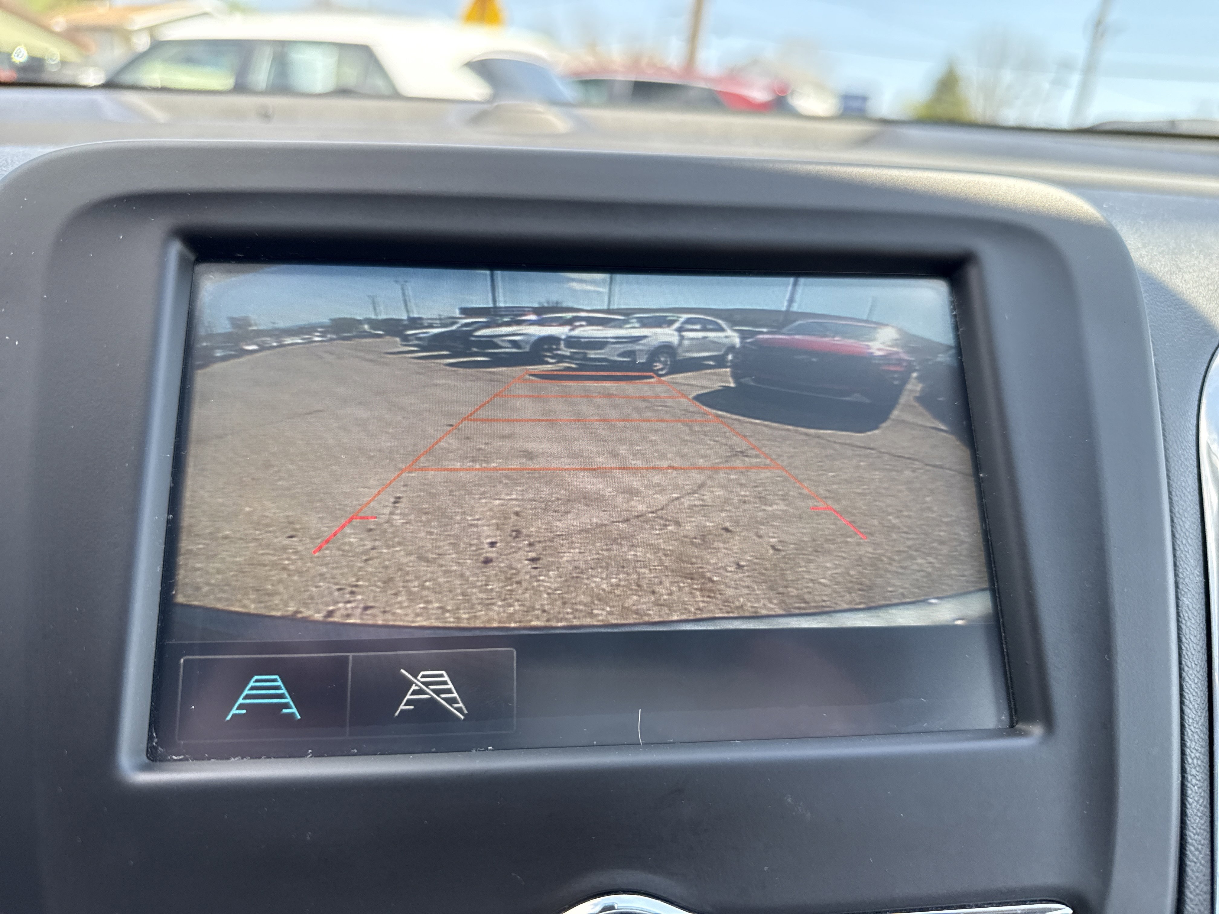 Used 2018 Chevrolet Equinox LT AWD/4WD image 22