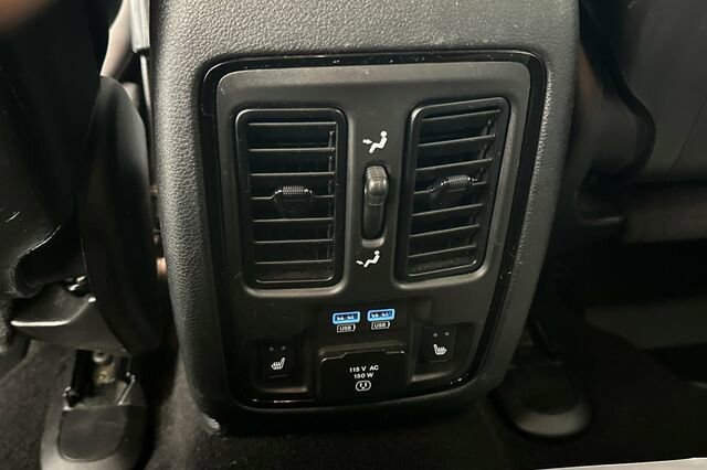 Used 2024 Dodge Durango GT image 14