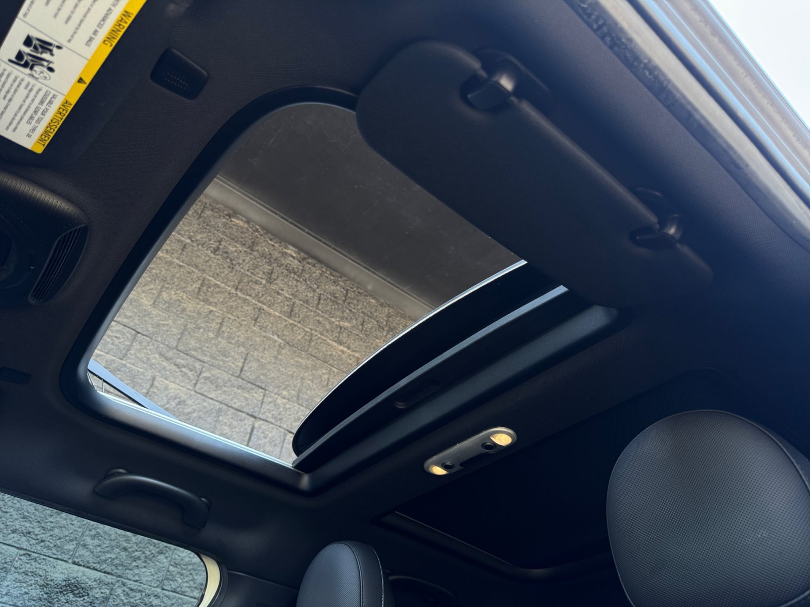 Used 2019 MINI Cooper 4-Door Hardtop w/ Signature Upholstery Package FWD image 16