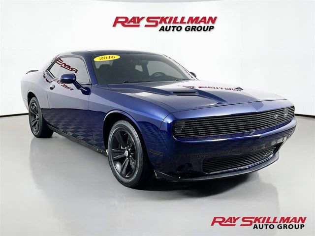 Used 2016 Dodge Challenger SXT