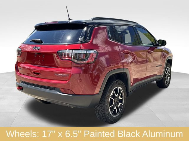Used 2025 Jeep Compass Trailhawk image 9