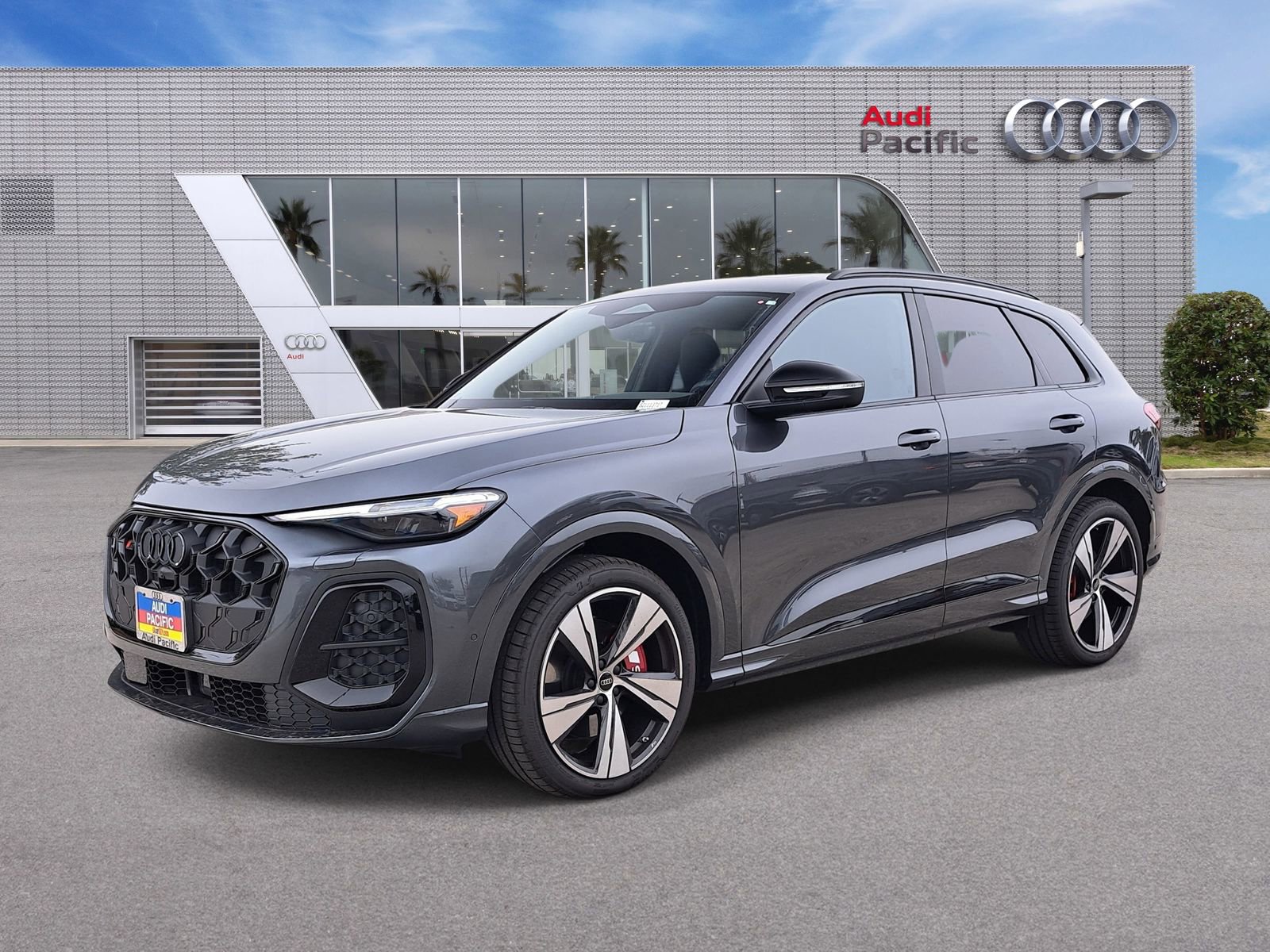 New 2025 Audi SQ5 Premium Plus AWD/4WD image 1