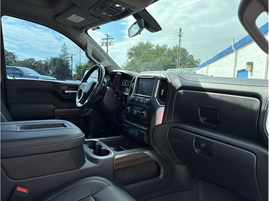 Used 2020 Chevrolet Silverado 1500 LT Trail Boss image 30