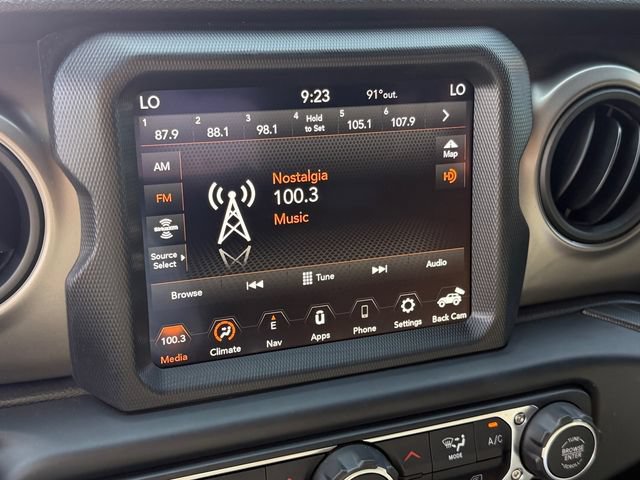 Used 2019 Jeep Wrangler Sport AWD/4WD image 16