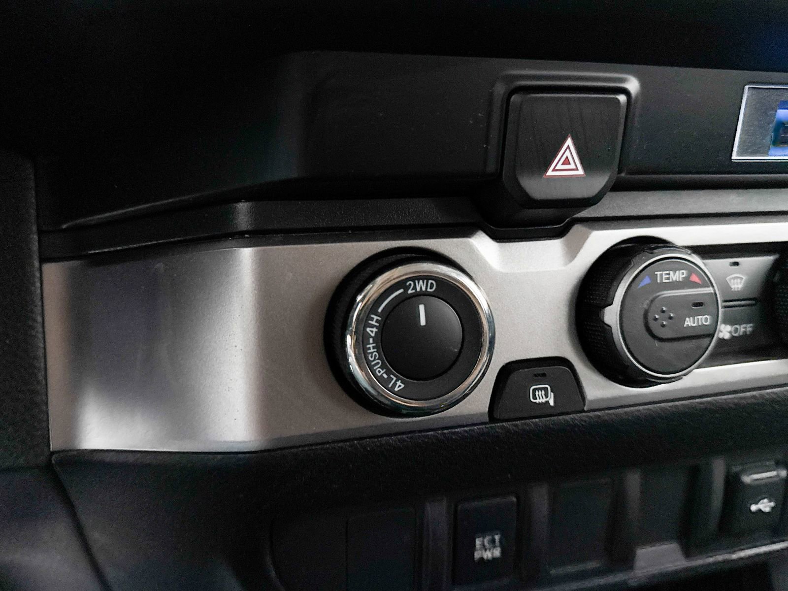 Used 2023 Toyota Tacoma SR AWD/4WD image 5
