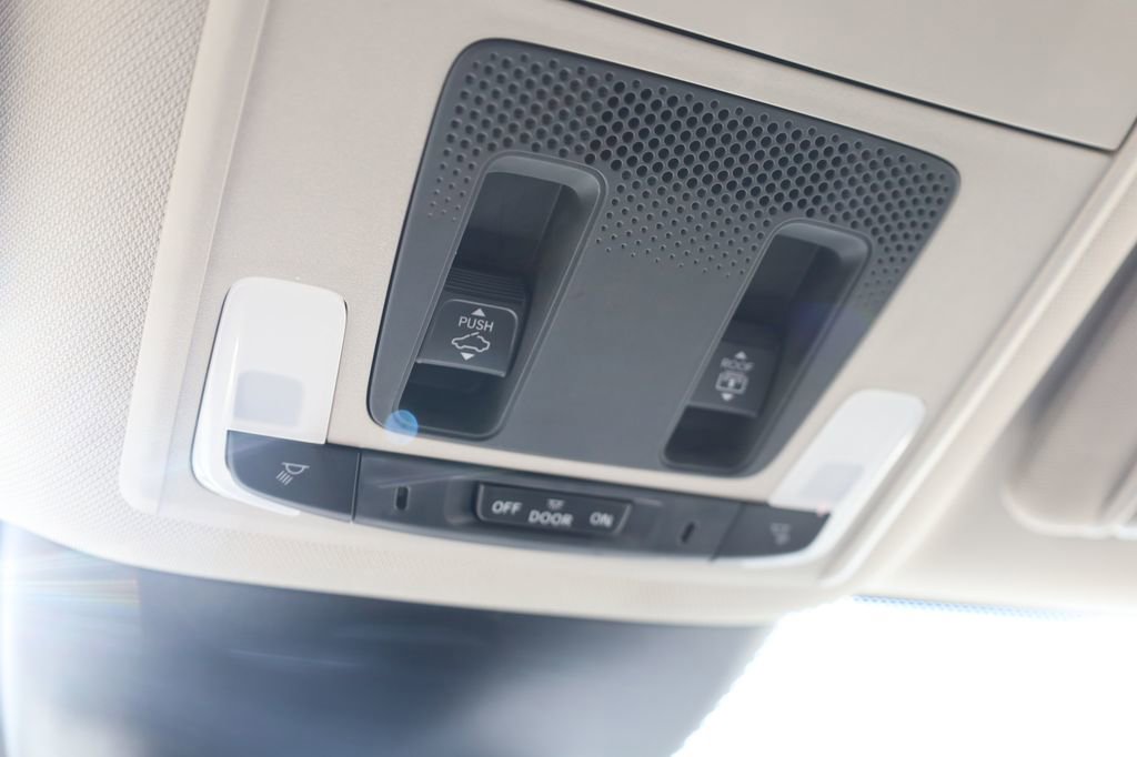 New 2025 Honda Pilot Touring image 25