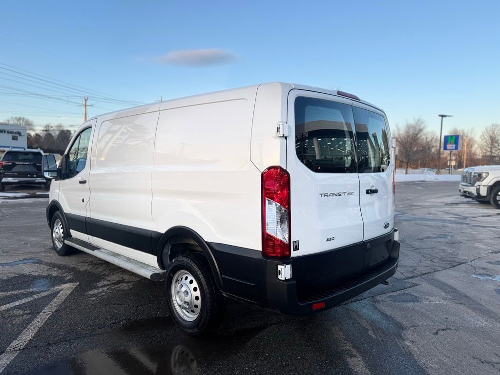 Used 2024 Ford Transit 250 Low Roof AWD w/ Exterior Upgrade Package image 4