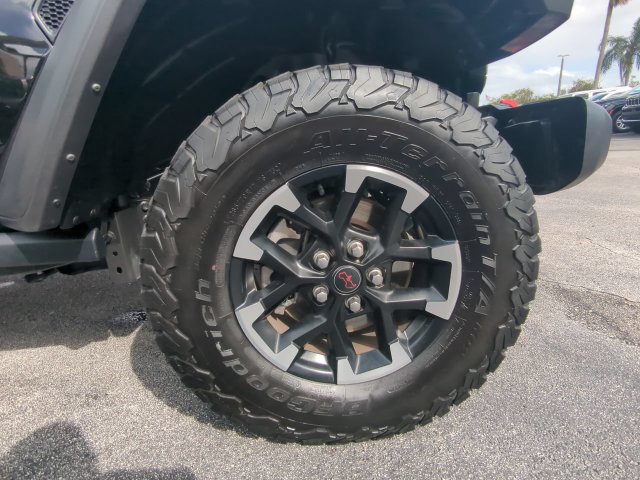 Used 2025 Jeep Wrangler Unlimited Rubicon w/ Convenience Group AWD/4WD image 11