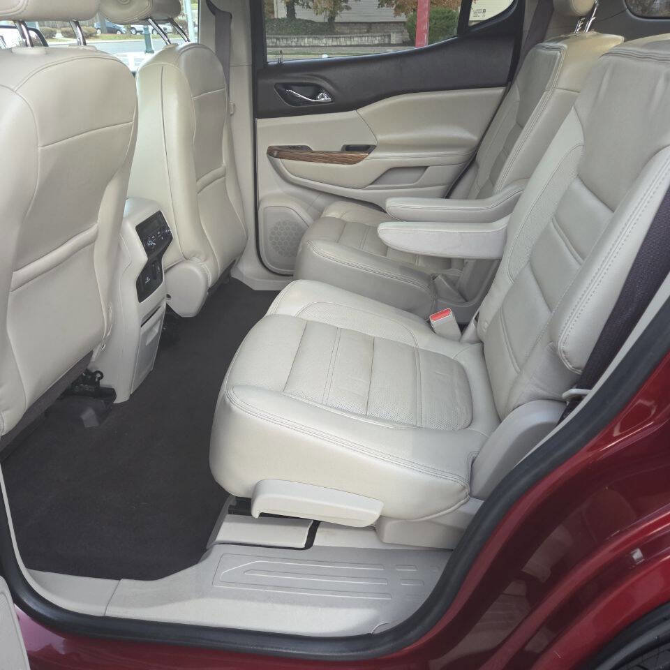 Used 2017 GMC Acadia Denali w/ Technology Package image 11