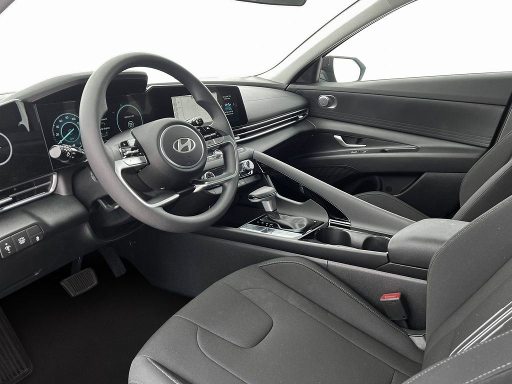 New 2025 Hyundai Elantra Blue image 22