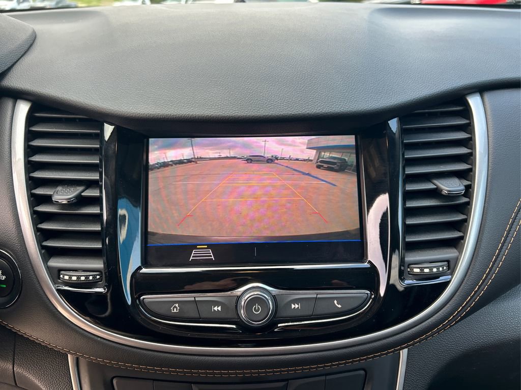 Used 2020 Chevrolet Trax LT w/ LT Convenience Package image 27