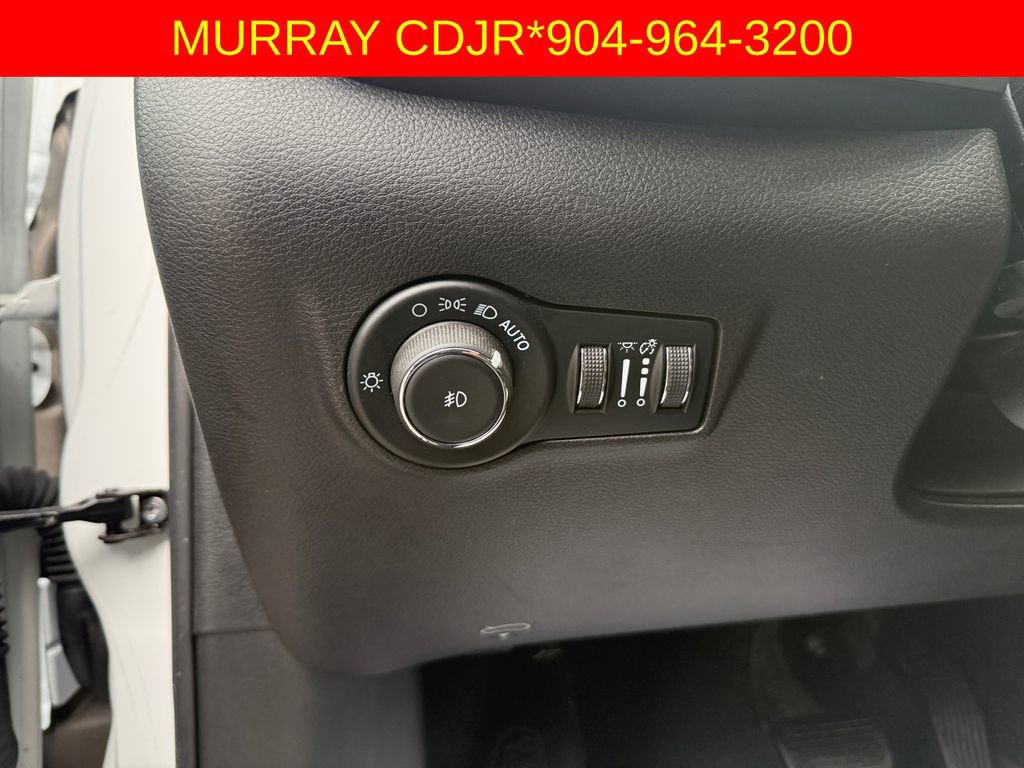 Certified 2024 Jeep Compass Latitude image 18
