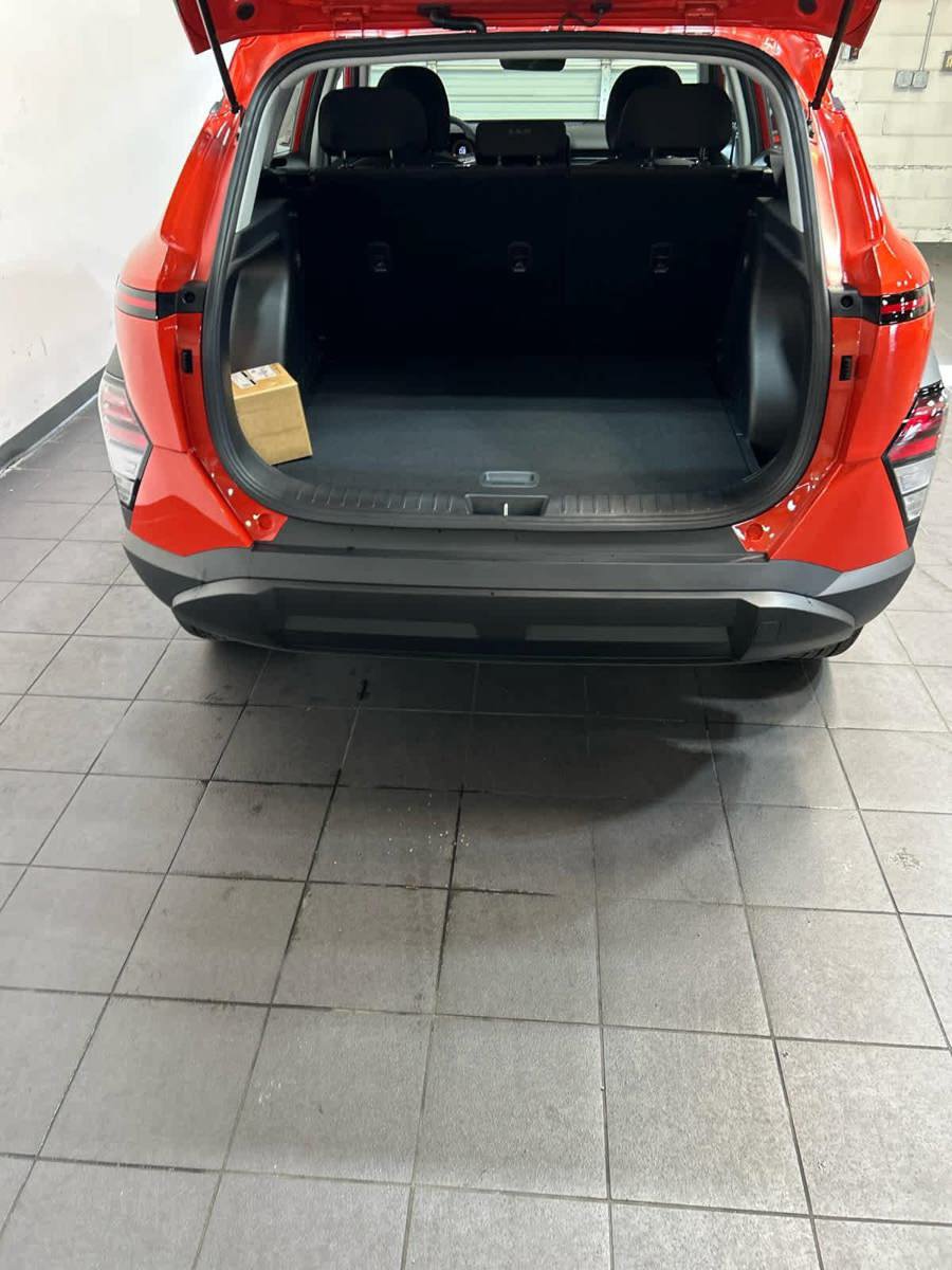 New 2027 Hyundai Kona SE AWD/4WD image 10