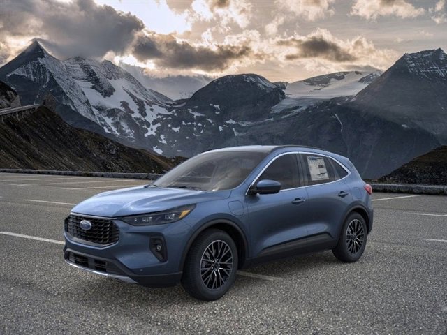 New 2025 Ford Escape SE w/ PHEV Premium Package