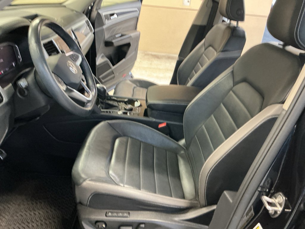 Used 2023 Volkswagen Atlas SEL Premium image 11