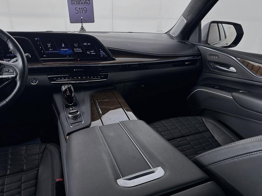 Used 2023 Cadillac Escalade Sport Platinum w/ LPO, ONYX Package image 30