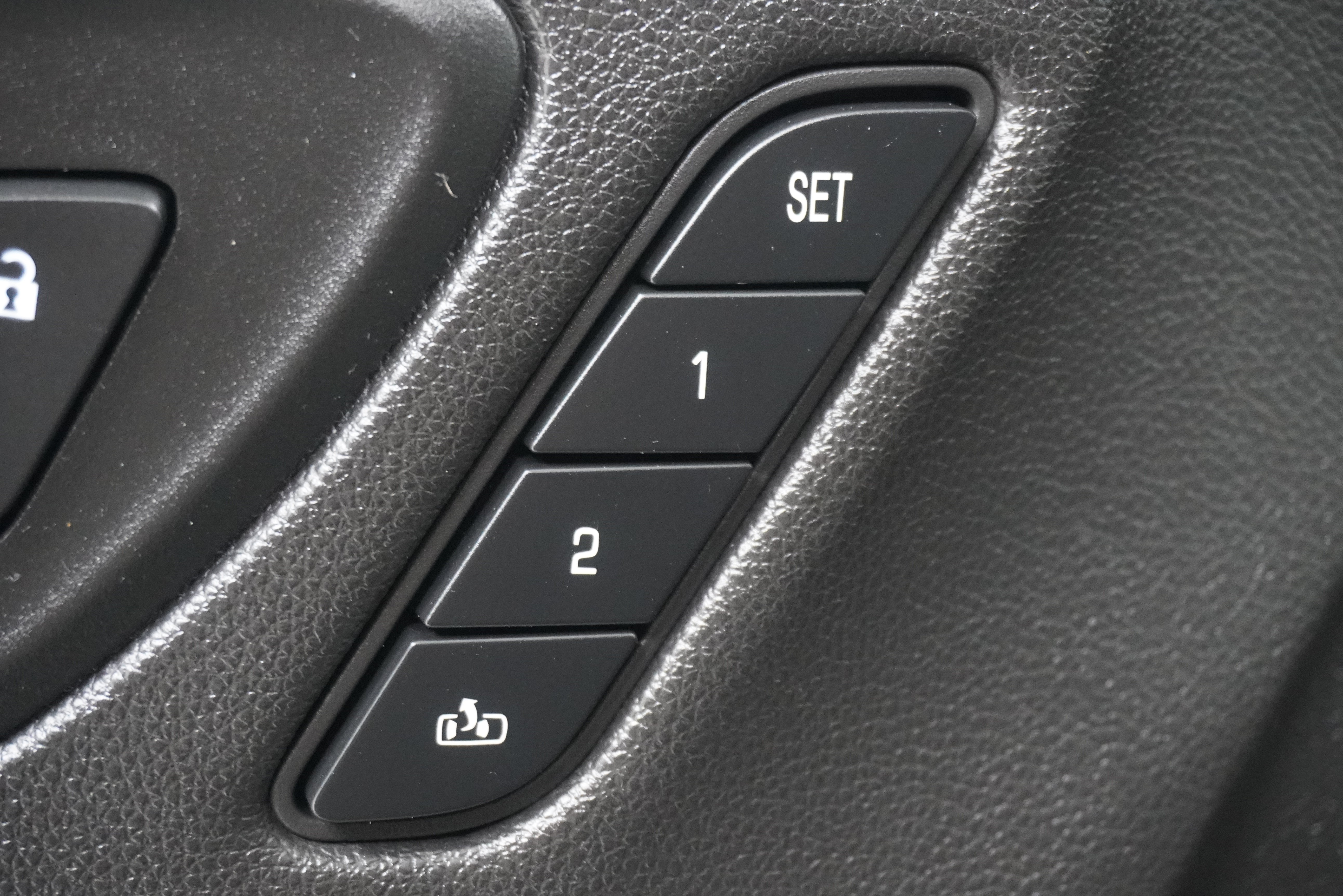 Used 2020 Buick Encore GX Essence FWD image 15