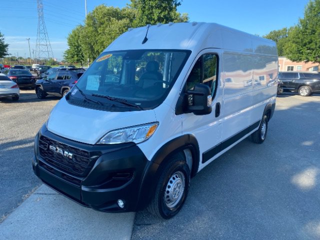 Used 2026 RAM ProMaster 2500 w/ Convenience Group FWD image 1
