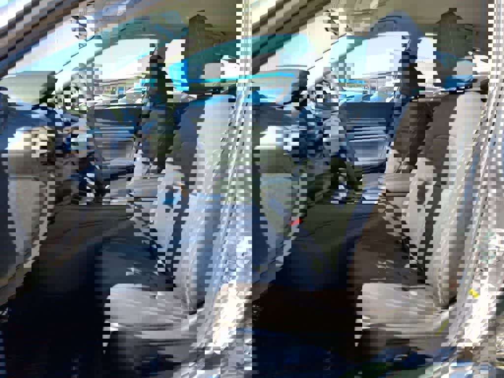 Used 2025 Nissan Altima 2.5 SV image 12