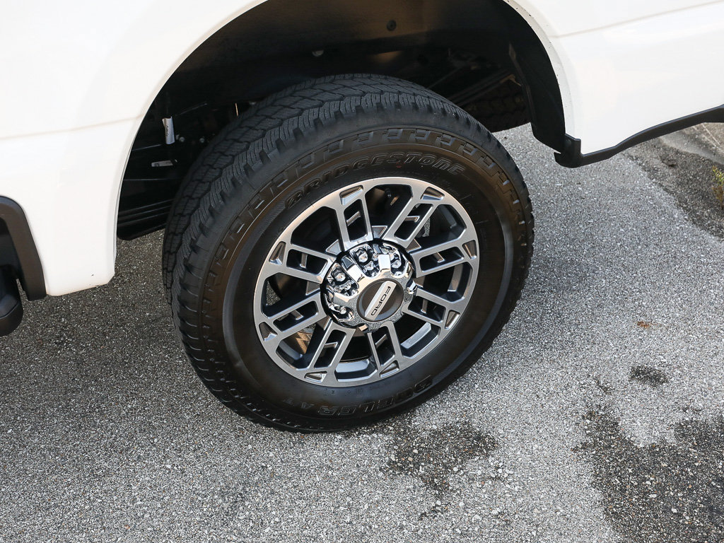 Certified 2025 Ford F250 Platinum AWD/4WD image 3