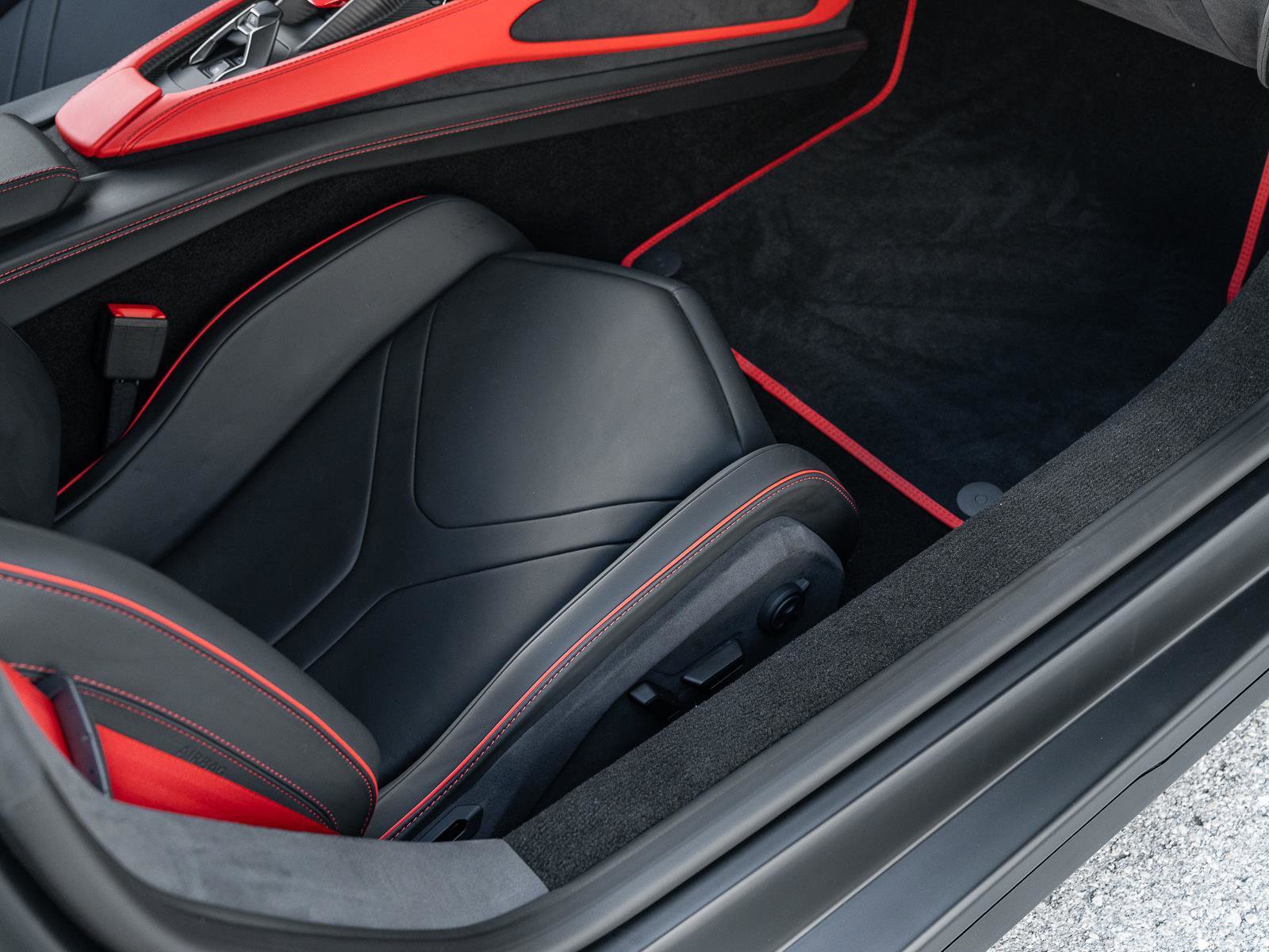 Used 2024 Lamborghini Revuelto image 24
