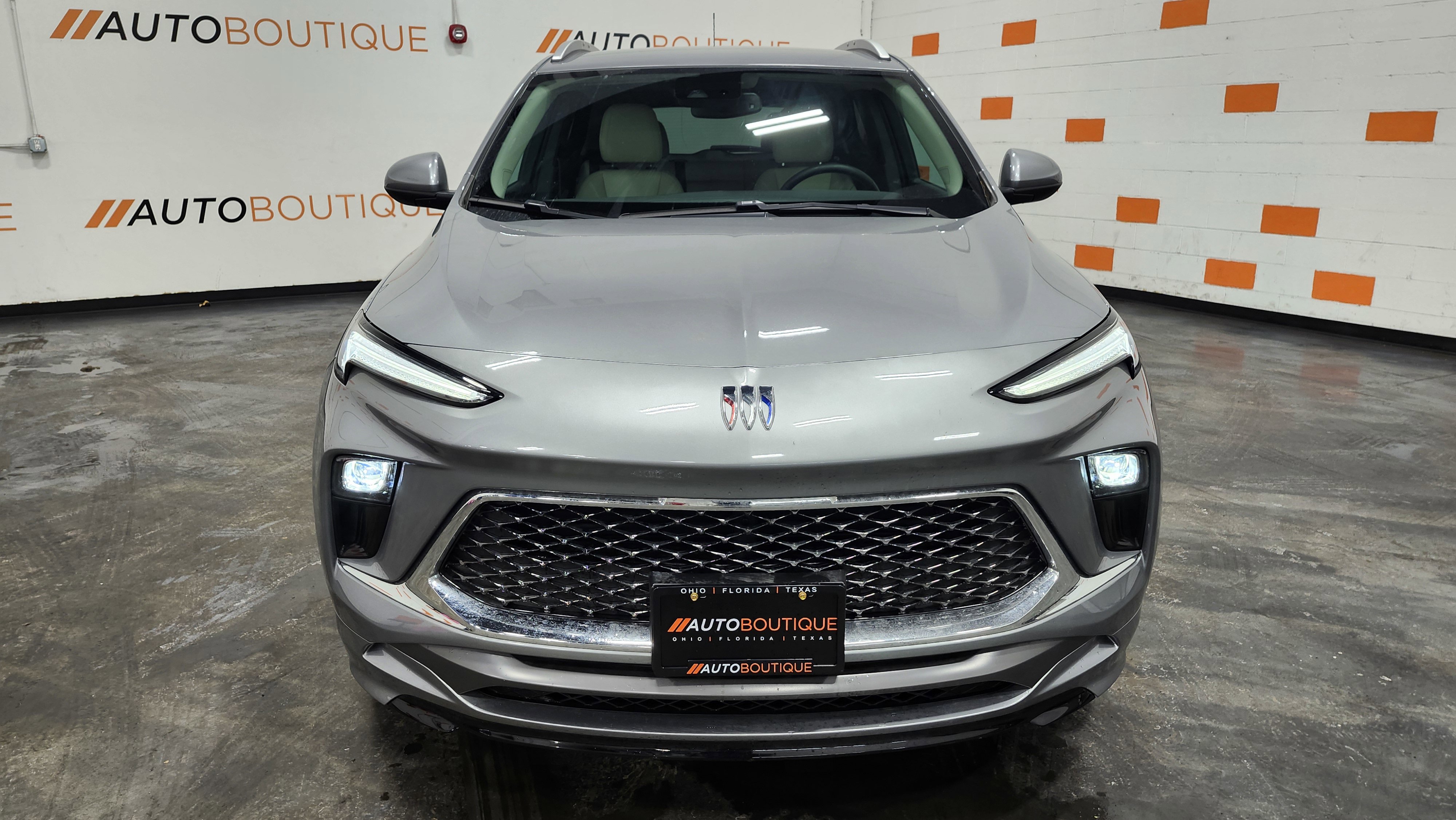 Used 2024 Buick Encore GX Avenir w/ Avenir Convenience Package image 11