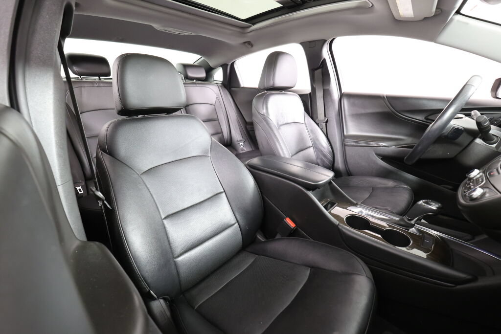 Used 2016 Chevrolet Malibu Premier FWD image 24