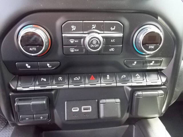 Used 2019 Chevrolet Silverado 1500 RST AWD/4WD image 15