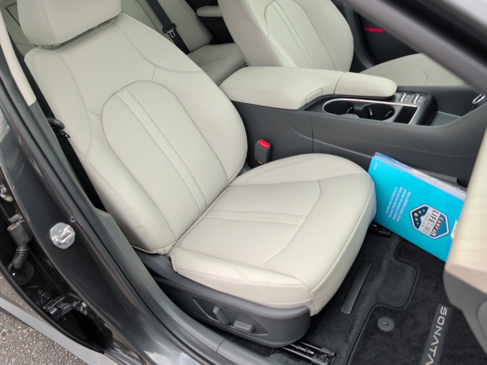 Certified 2025 Hyundai Sonata Limited FWD image 28