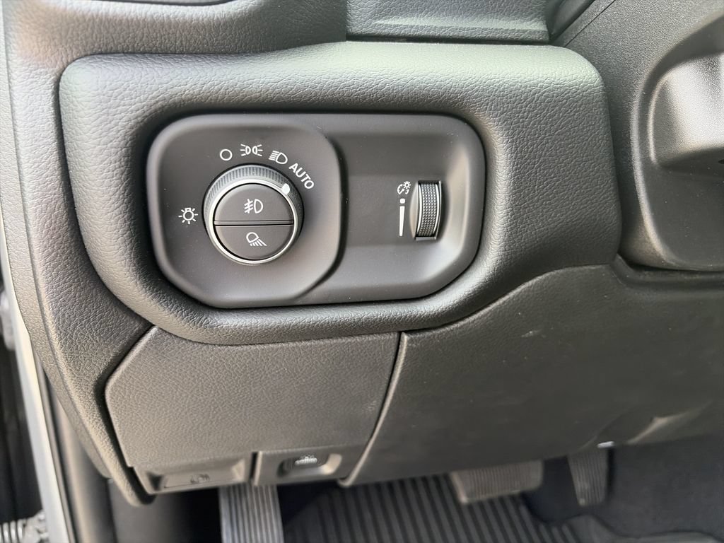 New 2026 RAM 2500 Big Horn AWD/4WD image 19