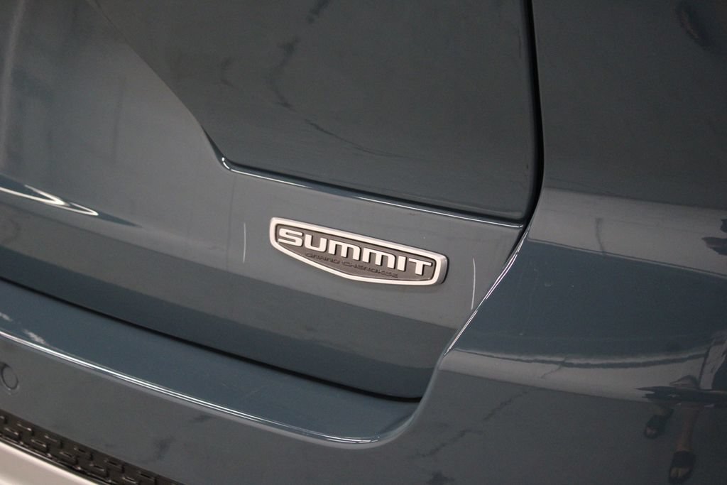 New 2026 Jeep Grand Cherokee Summit w/ MOPAR Finishing Package AWD/4WD image 47
