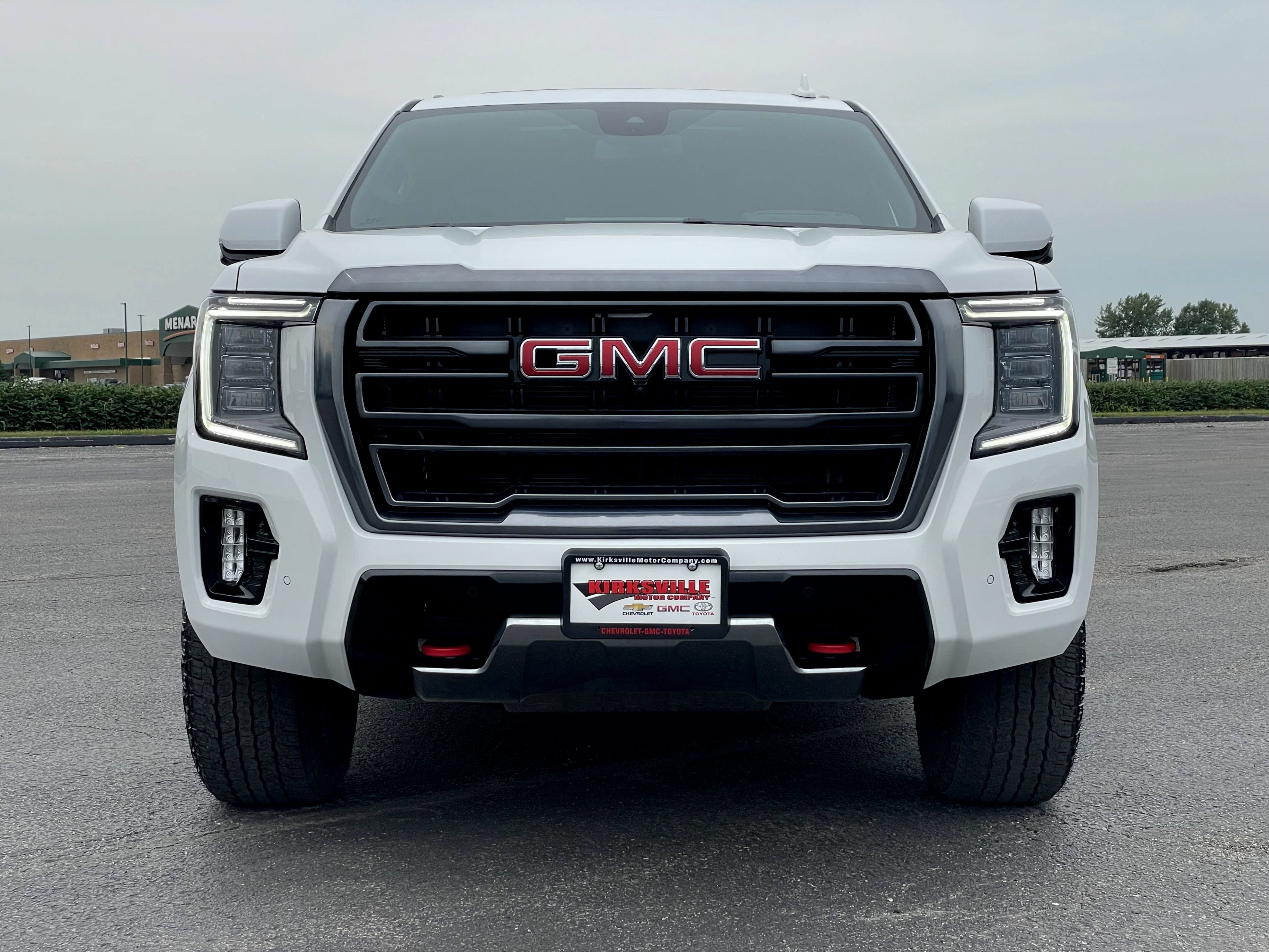 Certified 2024 GMC Yukon AT4 w/ Technology Package AWD/4WD image 9