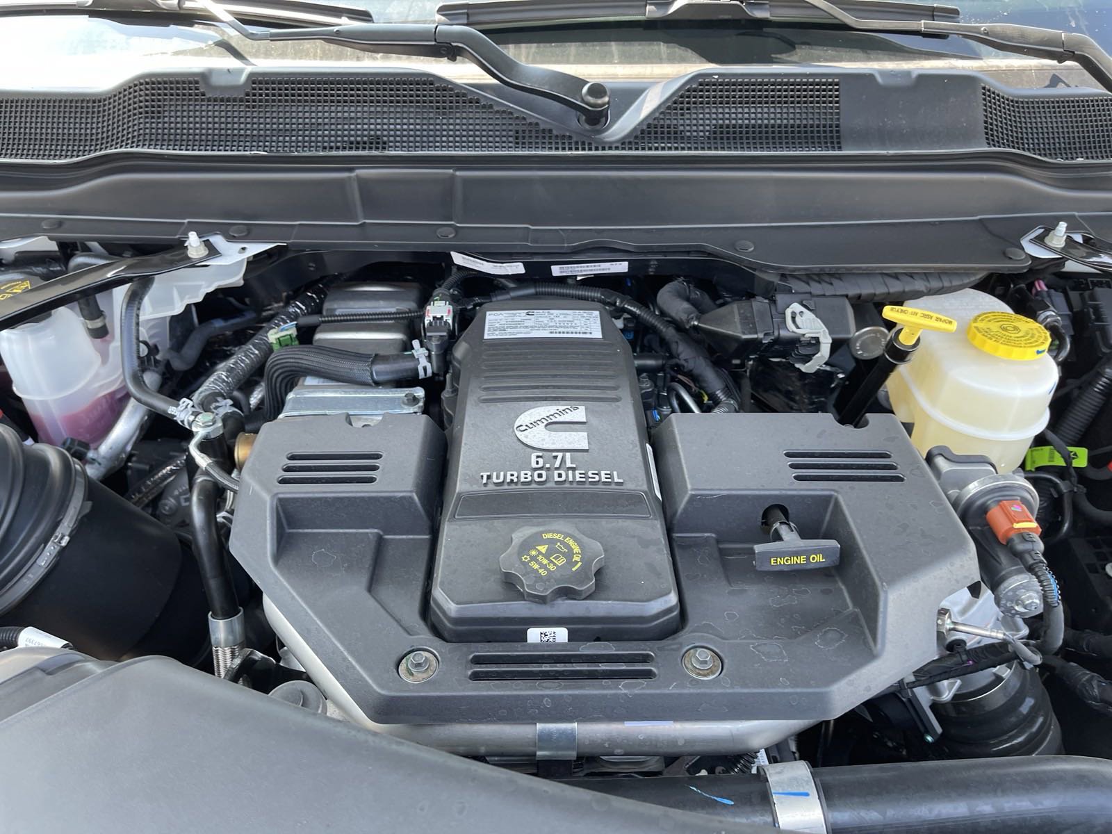 New 2024 RAM 3500 Tradesman w/ Chrome Appearance Group image 14