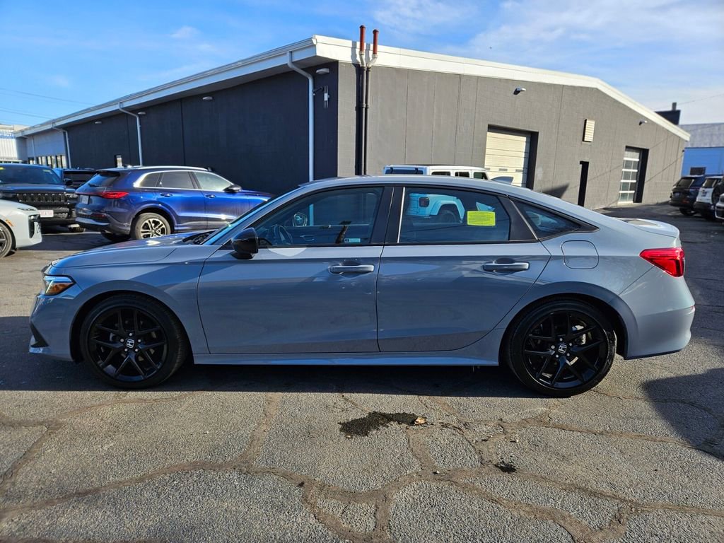 Used 2024 Honda Civic Sport image 2