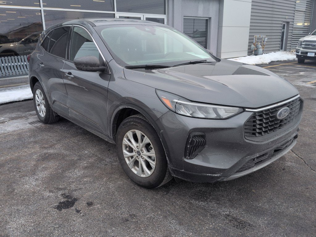 Used 2024 Ford Escape Active w/ Tech Pack #1 image 2
