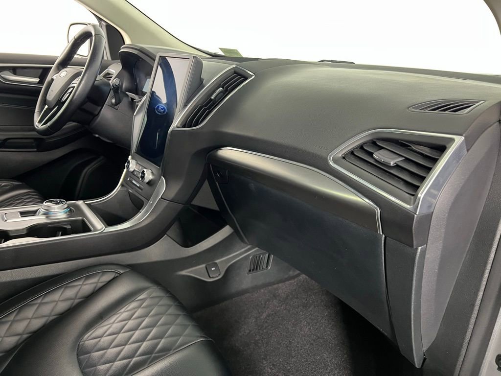 Used 2024 Ford Edge Titanium image 30
