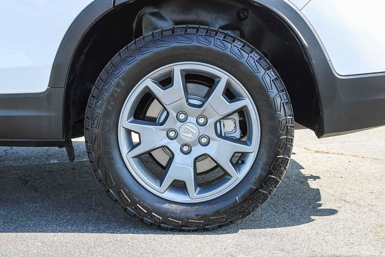 Certified 2025 Honda Passport TrailSport image 10